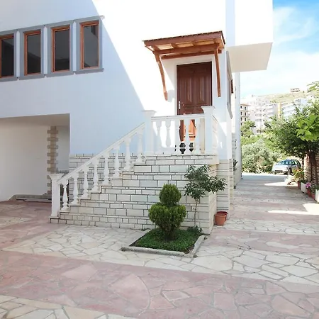 Zino's Guest house *